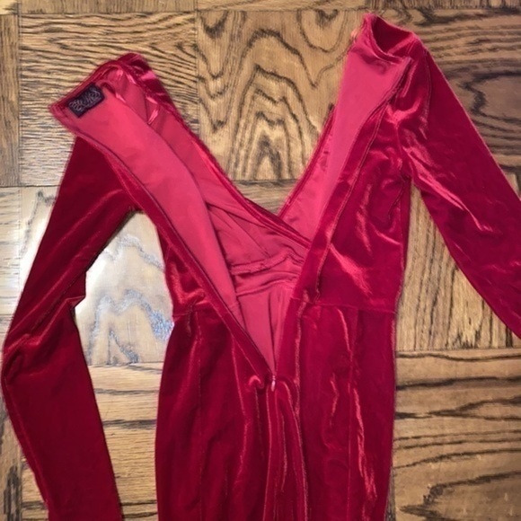 Dress NWOT M Rich Red/Burgundy Velvet Hot Miami Styles - Picture 14 of 14